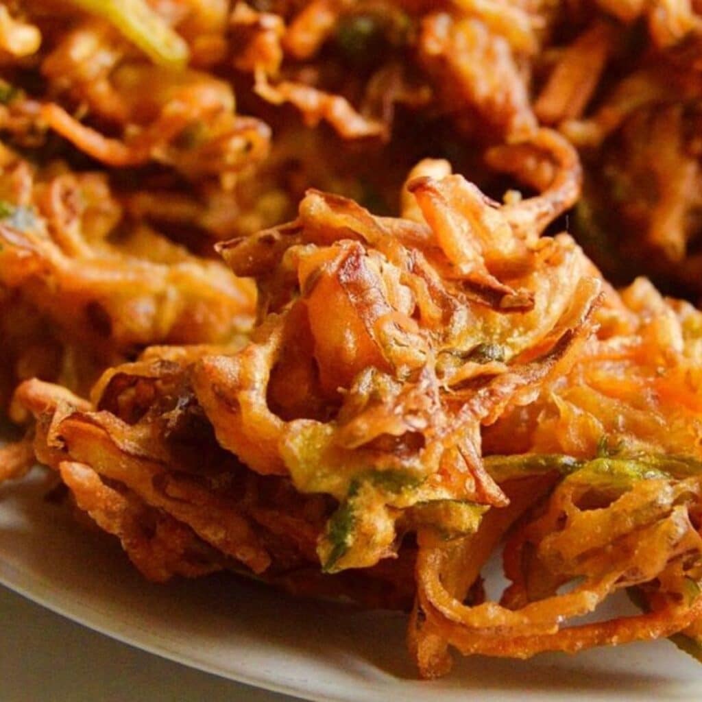 Mixed Vegetable Pakora (Indian Vegetable Fritters) - Flavours Treat
