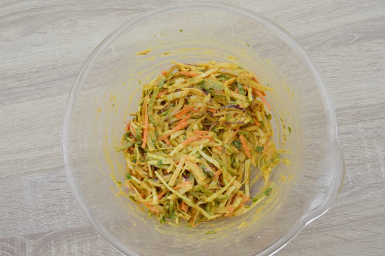 Vegetable Pakora (Gluten free & Vegan) (Video) - Flavors Treat