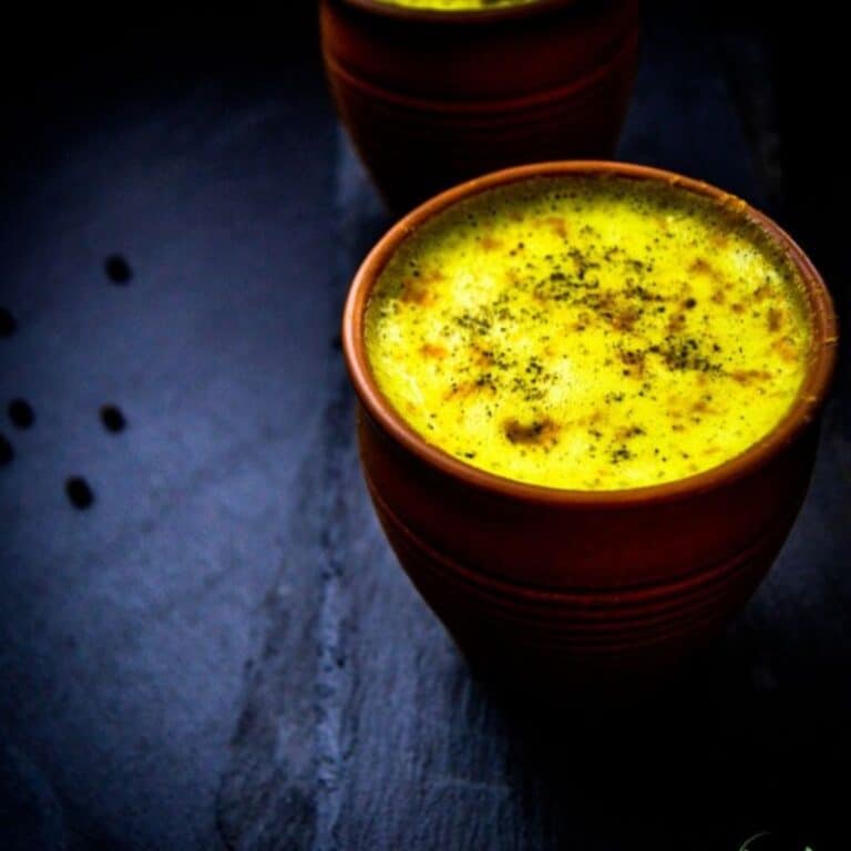 Golden Turmeric Milk (Haldi Doodh)
