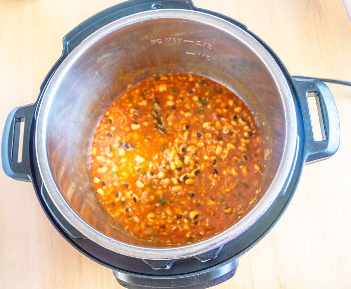 black eyed pea curry in an instant pot.
