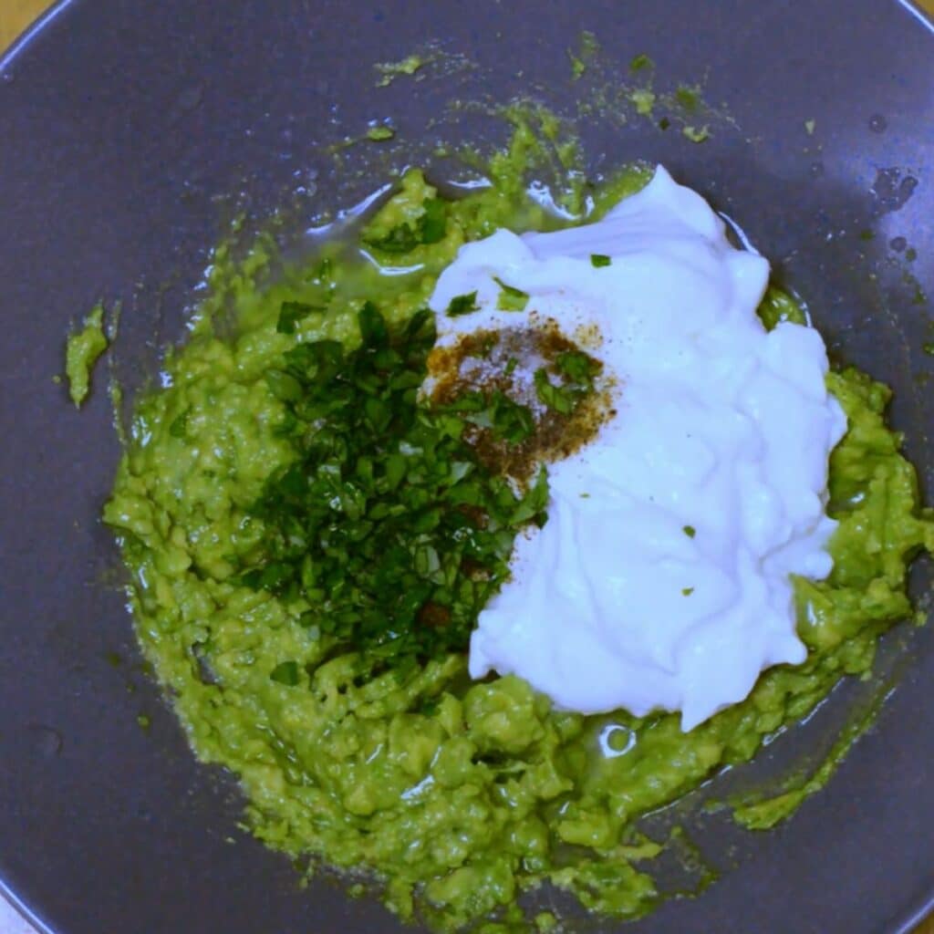5Minute Avocado Greek Yogurt Dip Flavours Treat