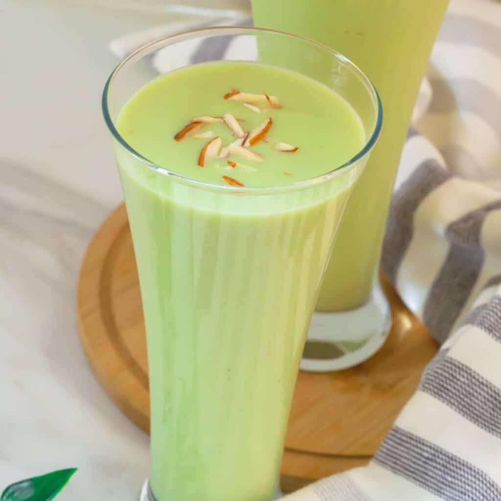 Avocado Banana Smoothie Flavours Treat